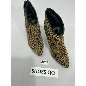 Womans Carlos Santana Pizazz 8 M Brown Cheeta Print Stiletto Zipper Ankle Boots